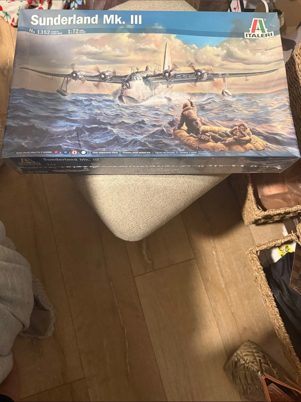 Italeri Sunderland Mk. III Model Kit - Blue Artwork Box